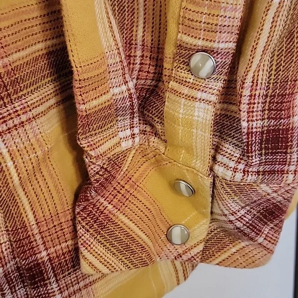 Wrangler Women's Mustard and Burgundy Plaid Shirt. SIZE XXL - Picture 4 of 4